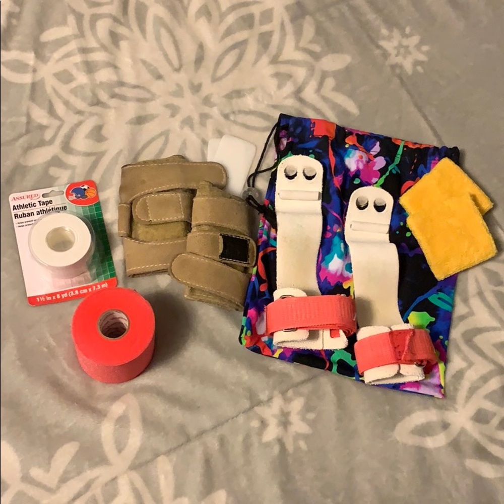 Gymnastics set with grips, tiger paws, and etc